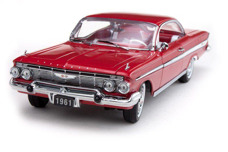 1961 Chevrolet Impala Sport Coupe - Escala 1:18 - Sun Star